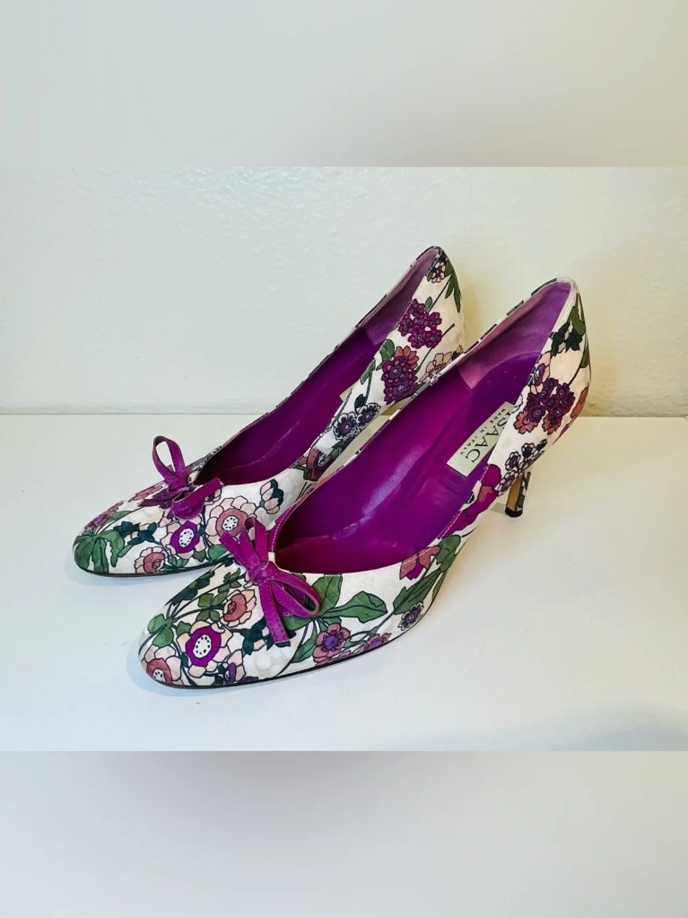 Isaac Y2K Silk Floral Cream and Purple Bow Heels Dress Pumps‎ Size 10